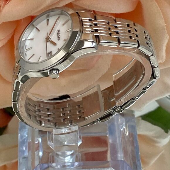 Pulsar by Seiko Classic Ladies Mother of Pearl Dial Watch - Picture 6 of 14